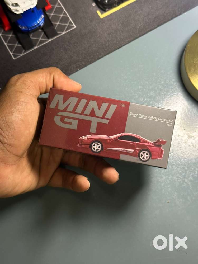 Mini GT Supra - Red