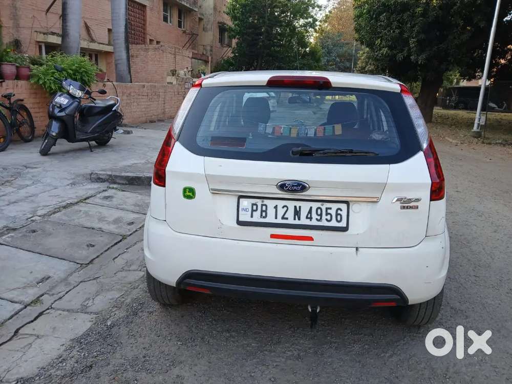 Ford Figo Diesel Zxi 2011