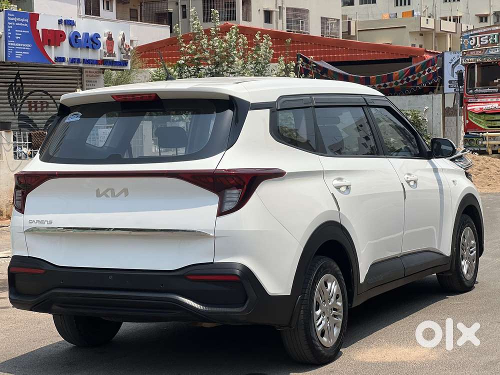 Kia Carens 1.5 Premium 7 Str, 2023, Petrol