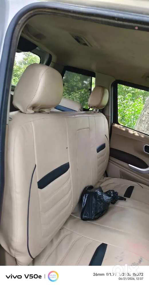 Mahindra Tuv 300 2016