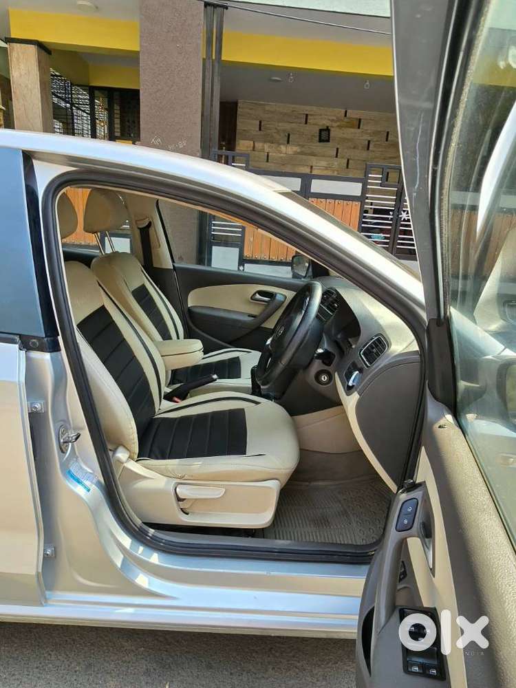 Volkswagen Vento 2010-2013 Petrol Highline, 2011, Petrol