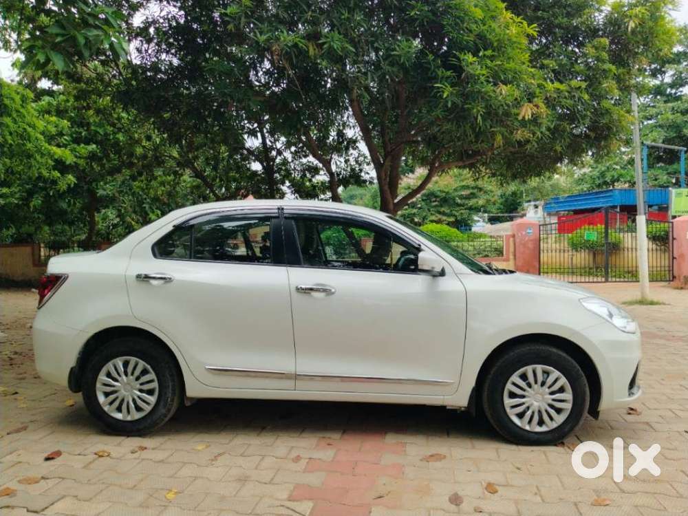 Maruti Suzuki Dzire Vxi Ags, 2024, Petrol
