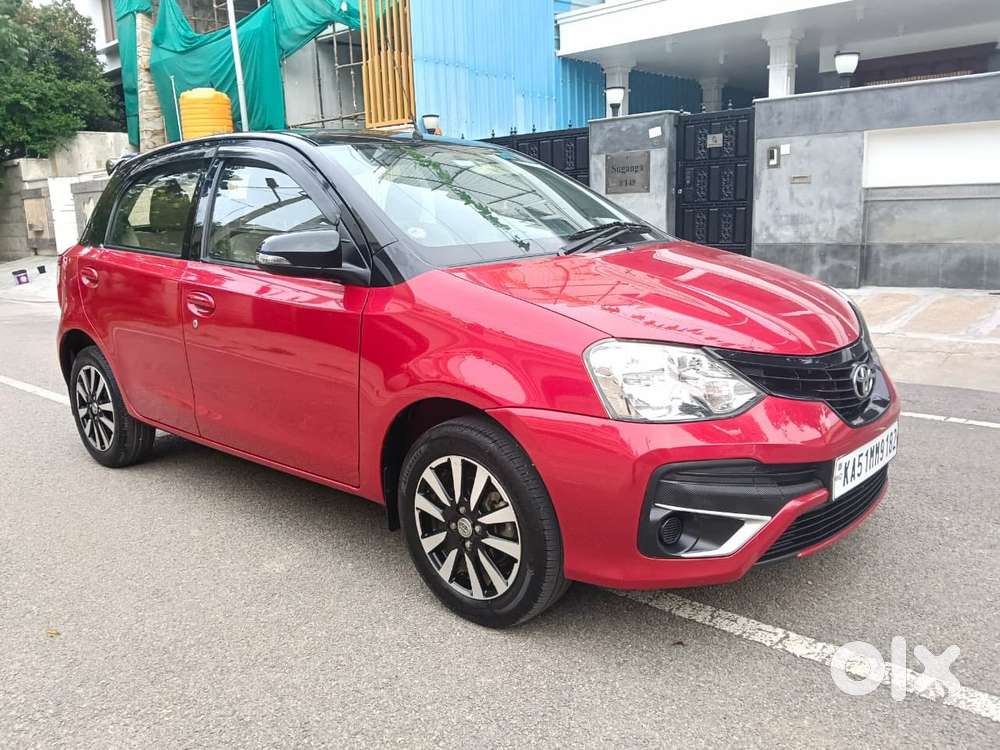 Toyota Etios Liva V Dual Tone, 2019, Petrol