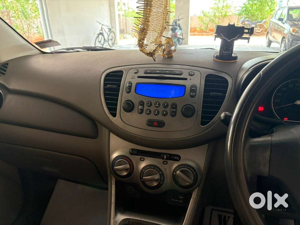 Hyundai I10 Sportz Petrol + Lpg Manual 2016