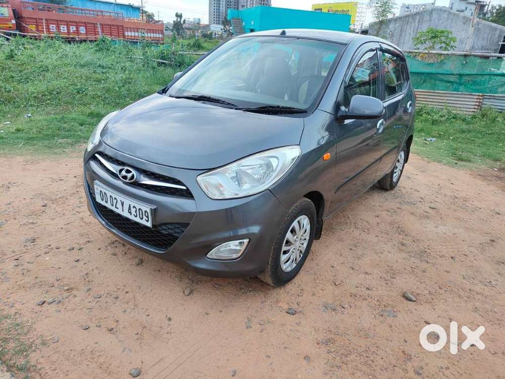 Hyundai I10 Sportz, 2015, Petrol