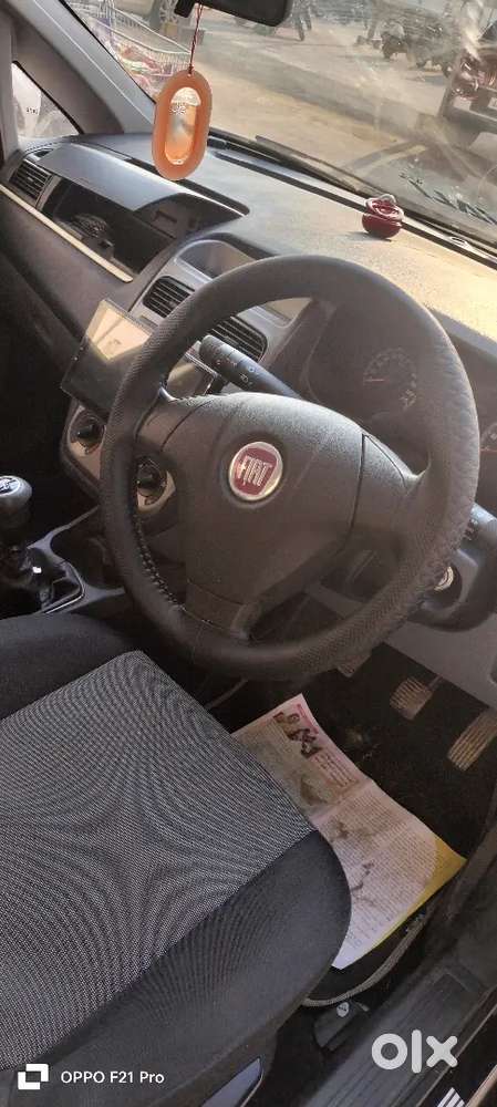 Fiat Grande Punto 2010 Petrol 71000 Km Driven