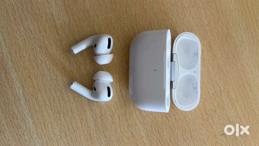 Apple Airpods pro 2023 - With original Bill
