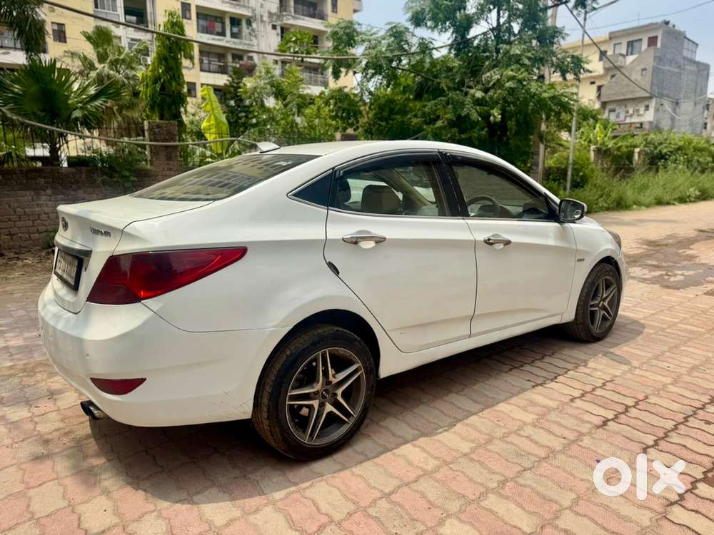 Hyundai Verna Fluidic Diesel Manual 2012