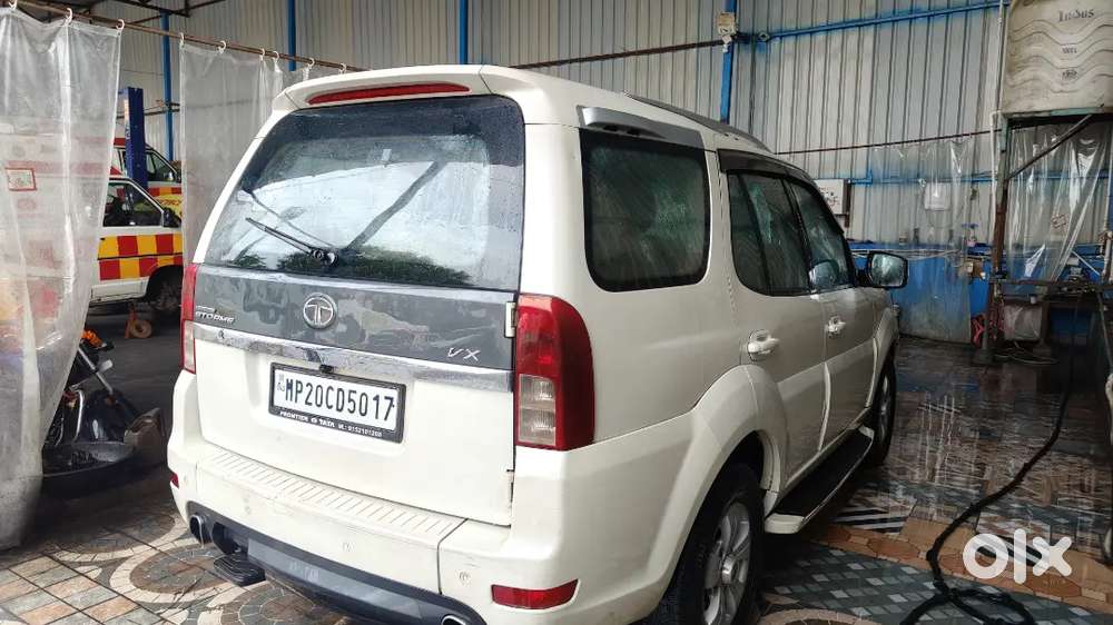 Tata Safari Storme 2013 Diesel With 360&deg; Cameras And 9 Stereo (extra)