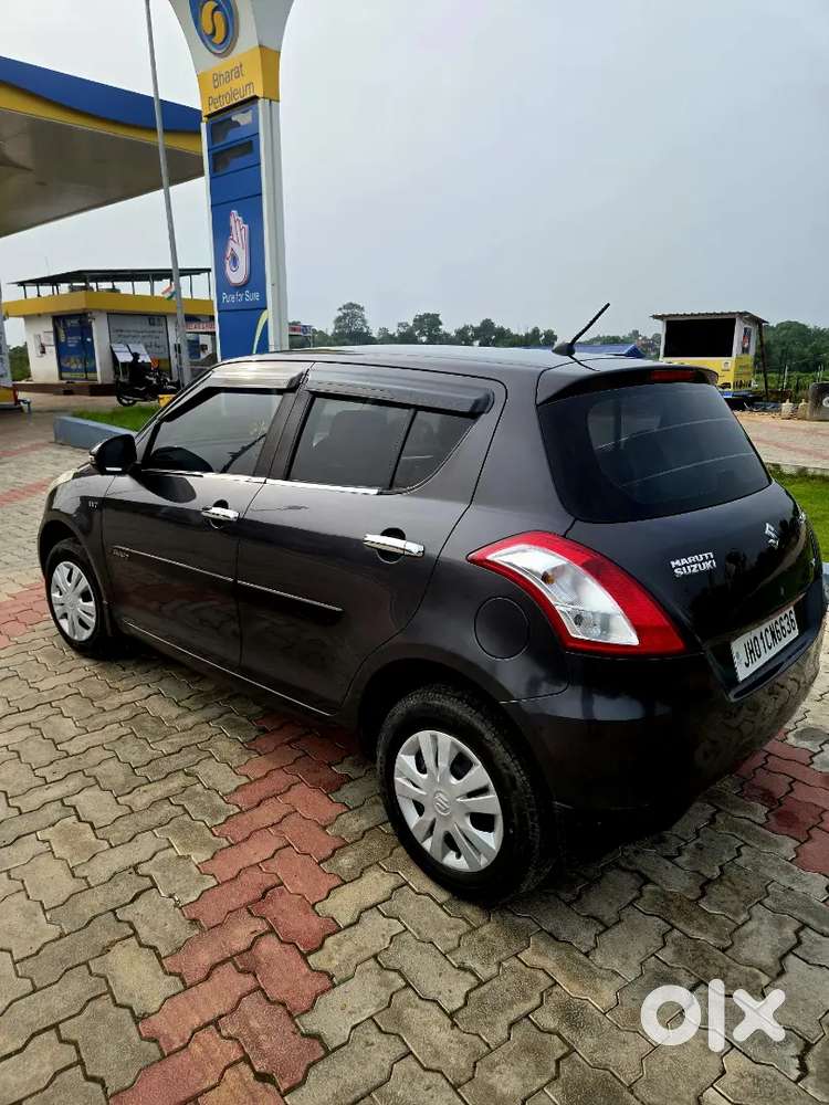 Maruti Suzuki Swift 2017 Vxi 4200 Km 1st Owner