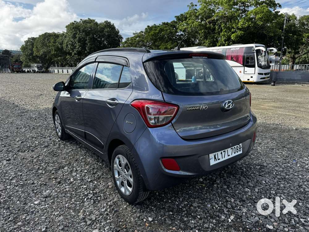 Hyundai Grand I10 At Sportz, 2014, Petrol