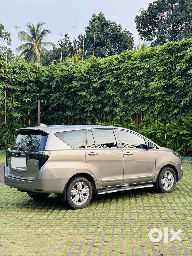 Toyota Innova Crysta 2.8 Zx At, 2016, Diesel