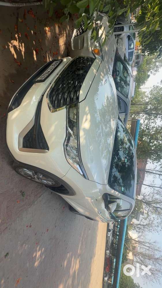 Toyota Innova Hycross 2025