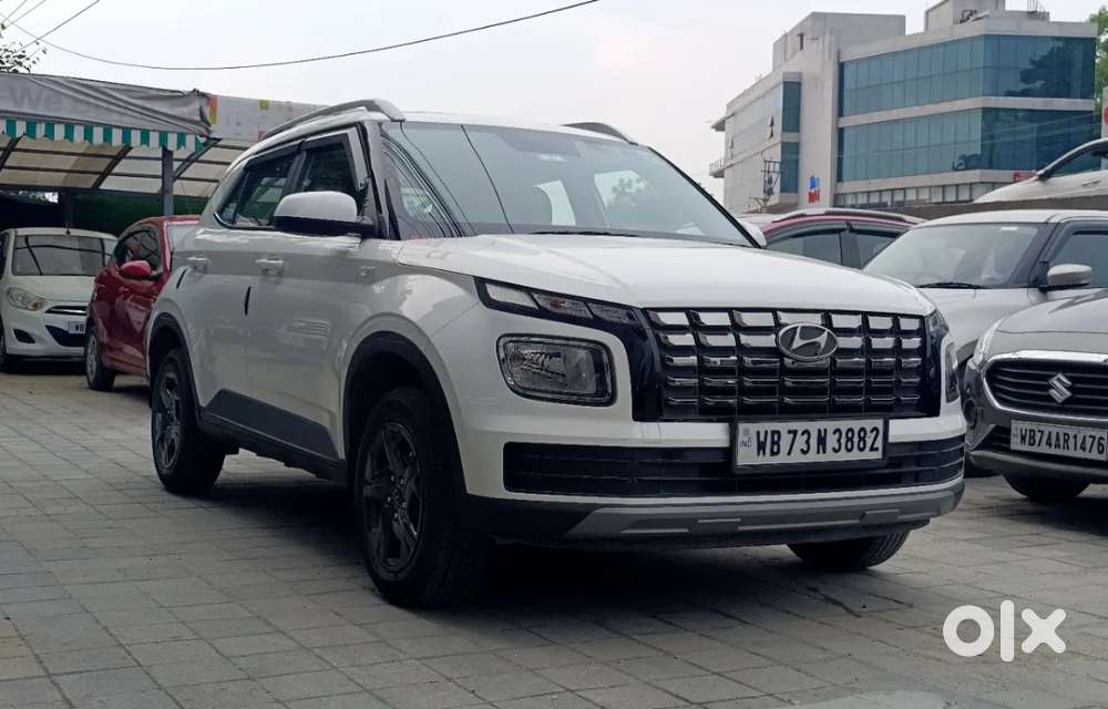 Hyundai Venue, 2025, Petrol