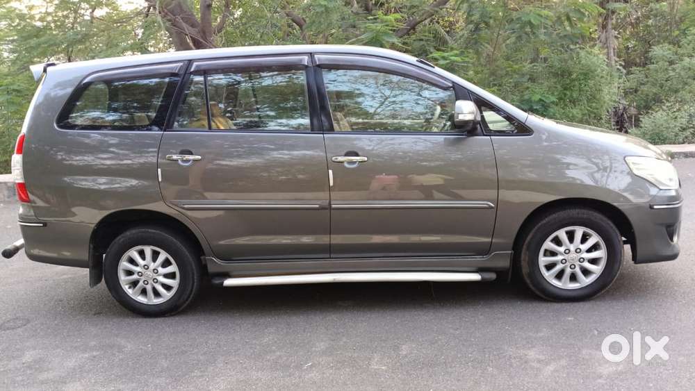 Toyota Innova 2.0 V, 2012, Diesel