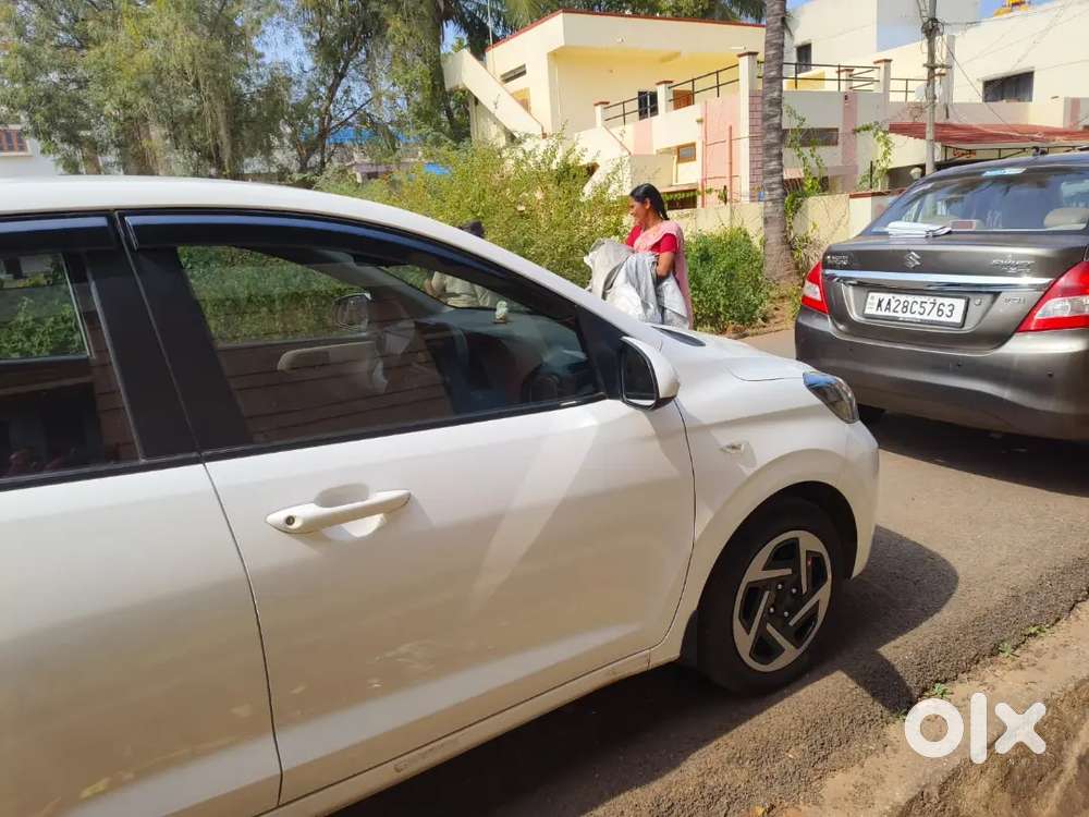 Hyundai Aura 2024 End