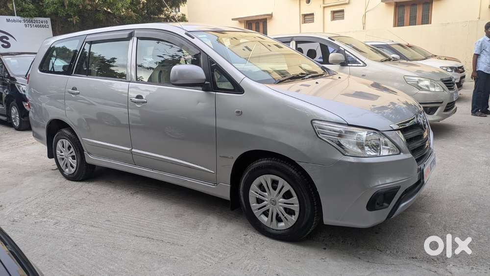 Toyota Innova 2.5 G (diesel) 8 Seater Bs Iv, 2015, Diesel
