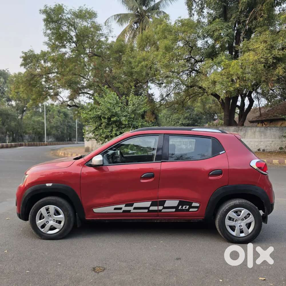 Renault Kwid Automatic 2018 Airbags Top Variant.