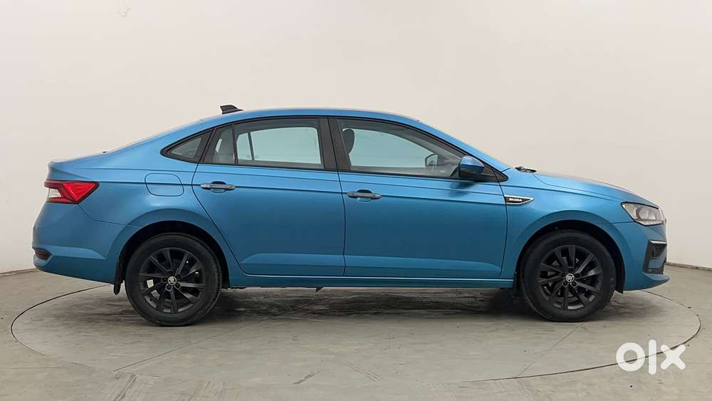 Skoda Slavia Ambition 1.0l Tsi At, 2022, Petrol