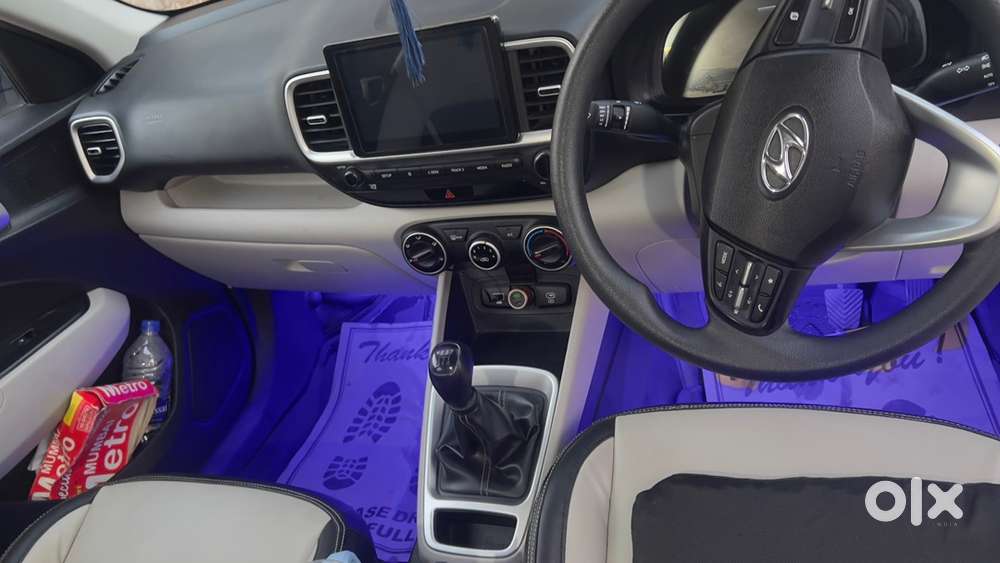Hyundai Venue Petrol 2024