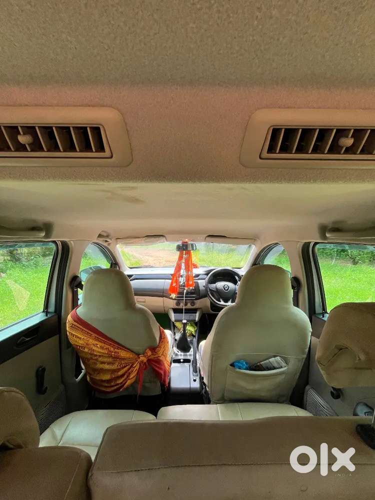 Single Hand Driving By Father