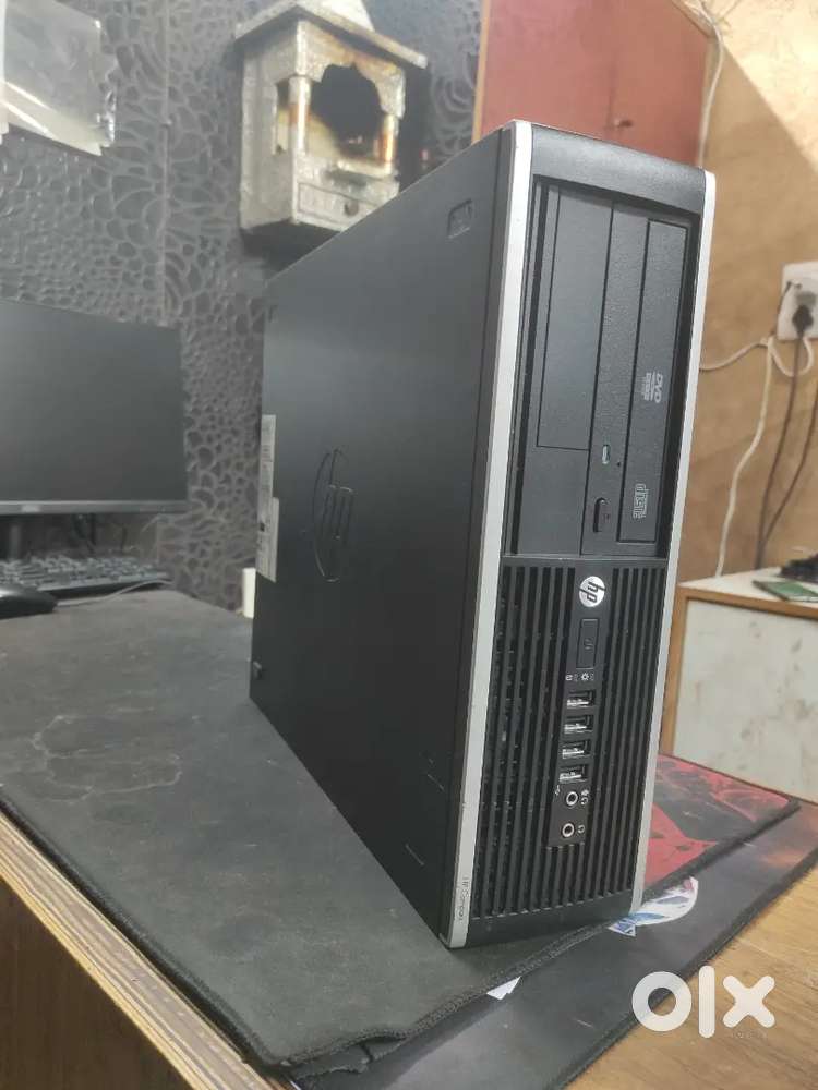 Core i5, 8gb RAM, 256gb SSD, 2gb graphics inbuilt