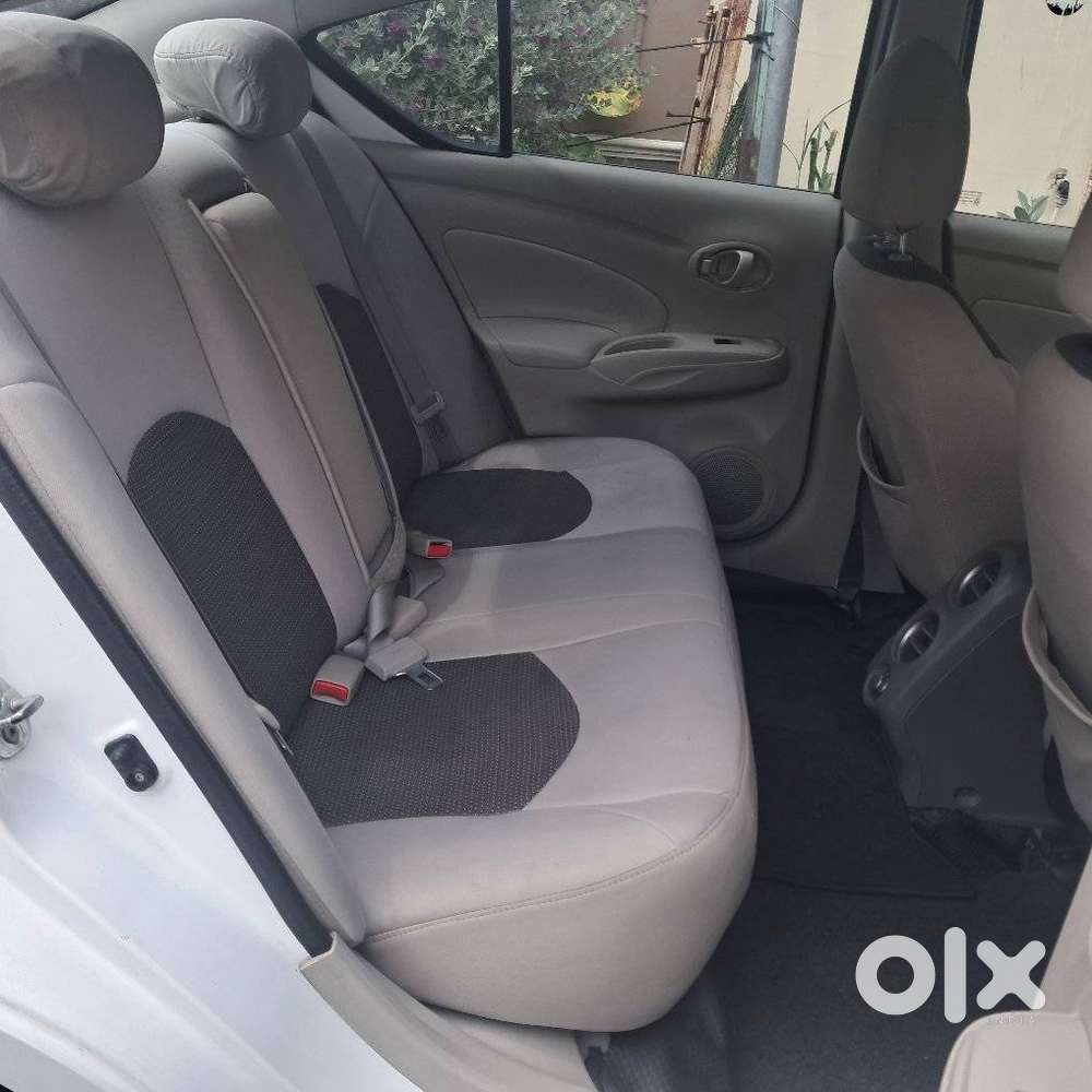 Nissan Sunny, 2012, Petrol
