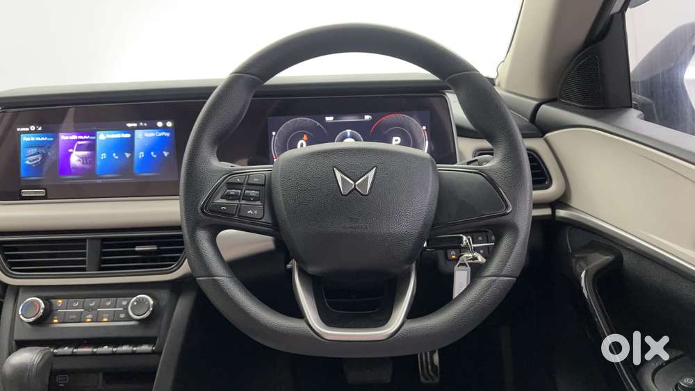 Mahindra Xuv700 2.2 Ax 5 Diesel At 7 Str, 2023, Diesel