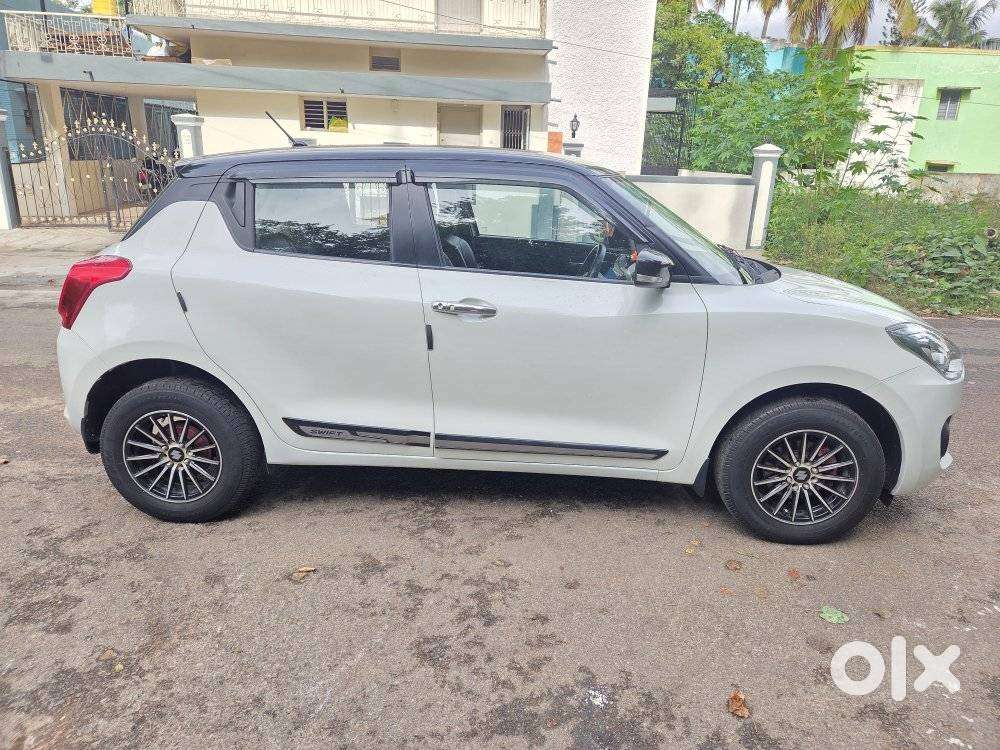 Maruti Suzuki Swift Vxi + Manual, 2023, Petrol