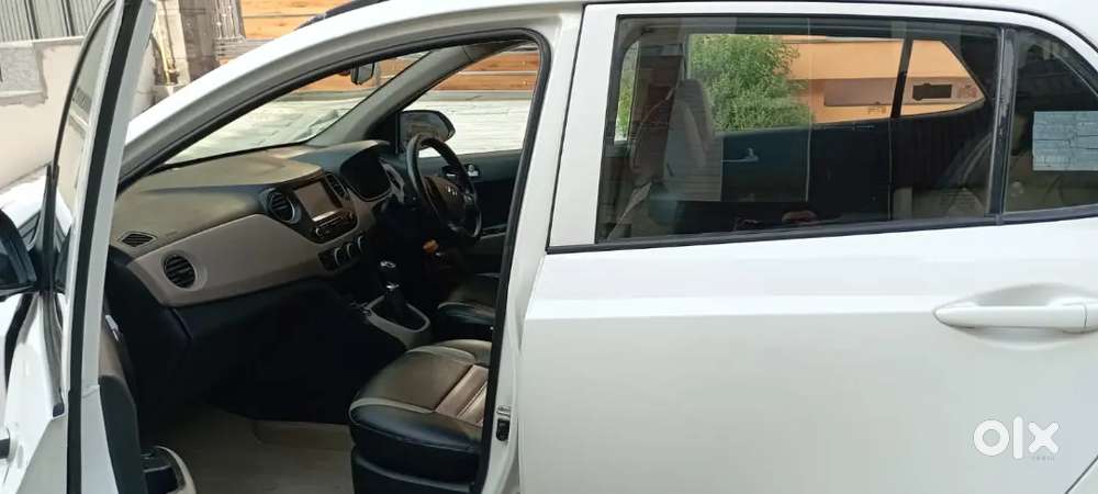 Hyundai Grand I10 2018 Sportz White Colour