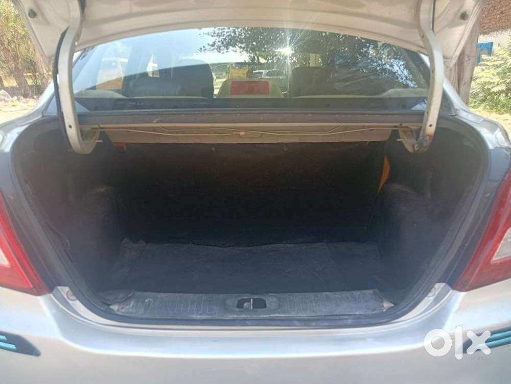 Maruti Suzuki Dzire 1.2 Vxi, 2015, Petrol