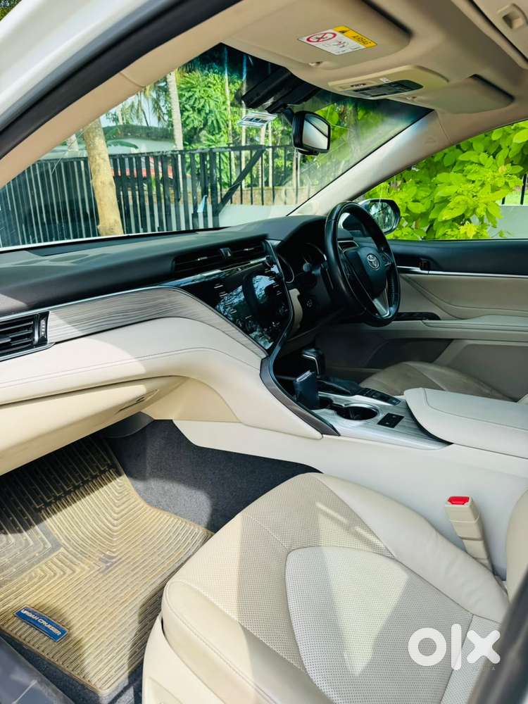 Toyota Camry 2.5 Hybrid, 2021, Petrol