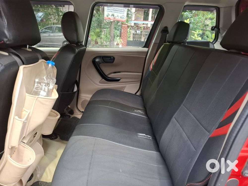 Mahindra Tuv 300 T4 Plus, 2018, Diesel