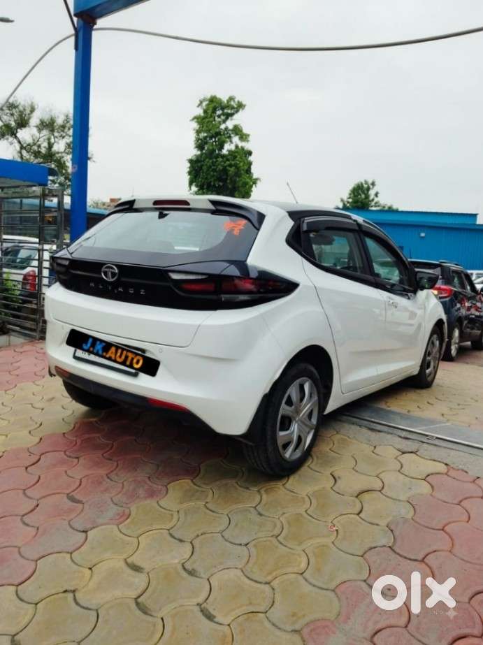 Tata Altroz 1.2 Xt, 2022, Petrol