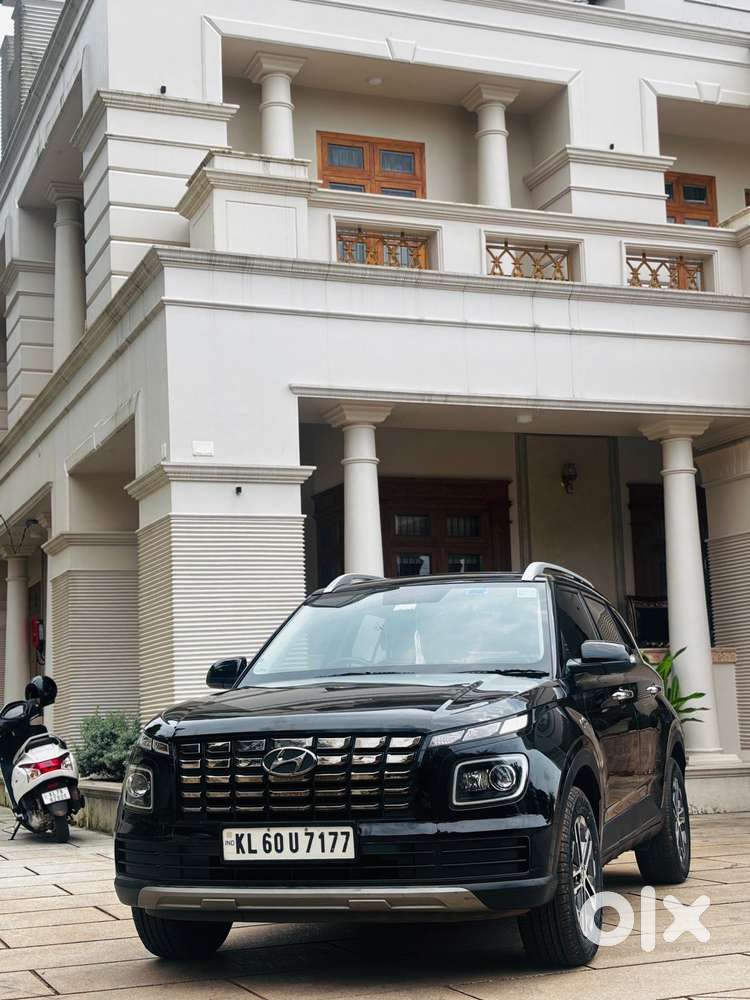 Hyundai Venue SX Opt, 2023, Petrol - Cars in Kannur, Payyannur