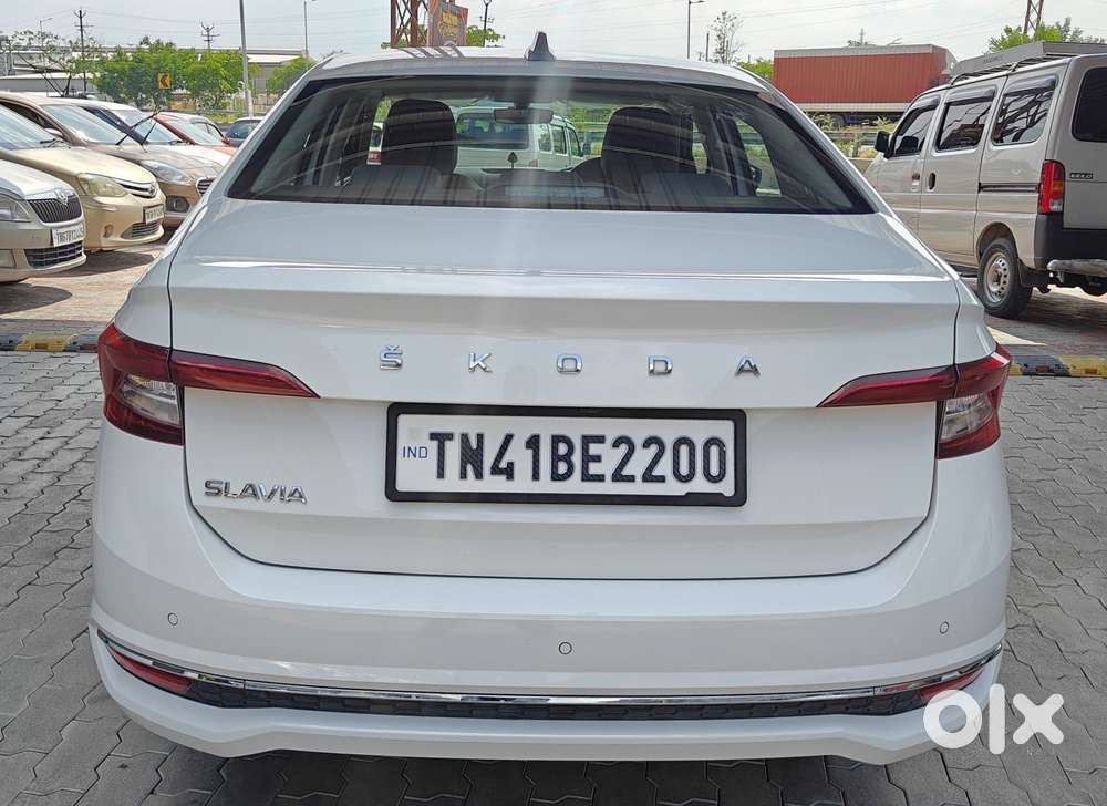 Skoda Slavia Style 1.0l Tsi Mt, 2023, Petrol