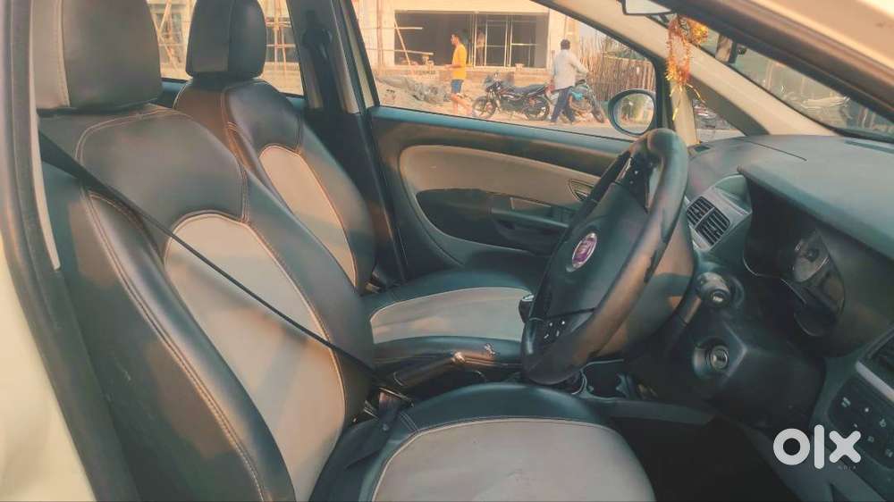 Futures 1,auto Climate Ac Function  2, 2 Air Bag's 3,abs