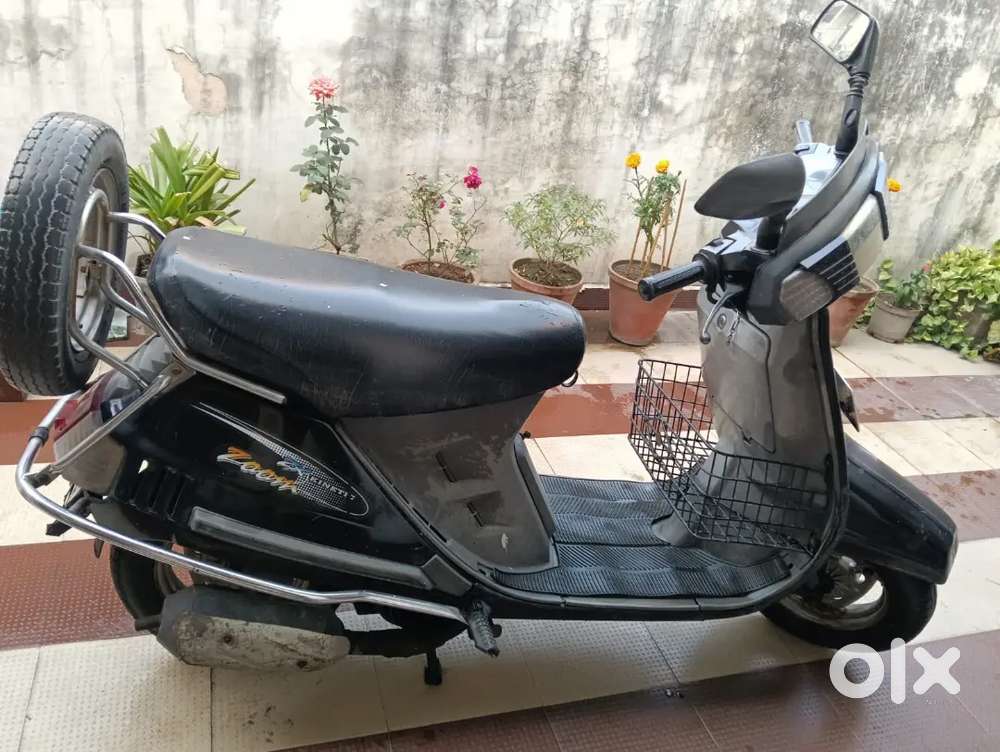 Kinetic zx zoom 2003 model in working condition for sale