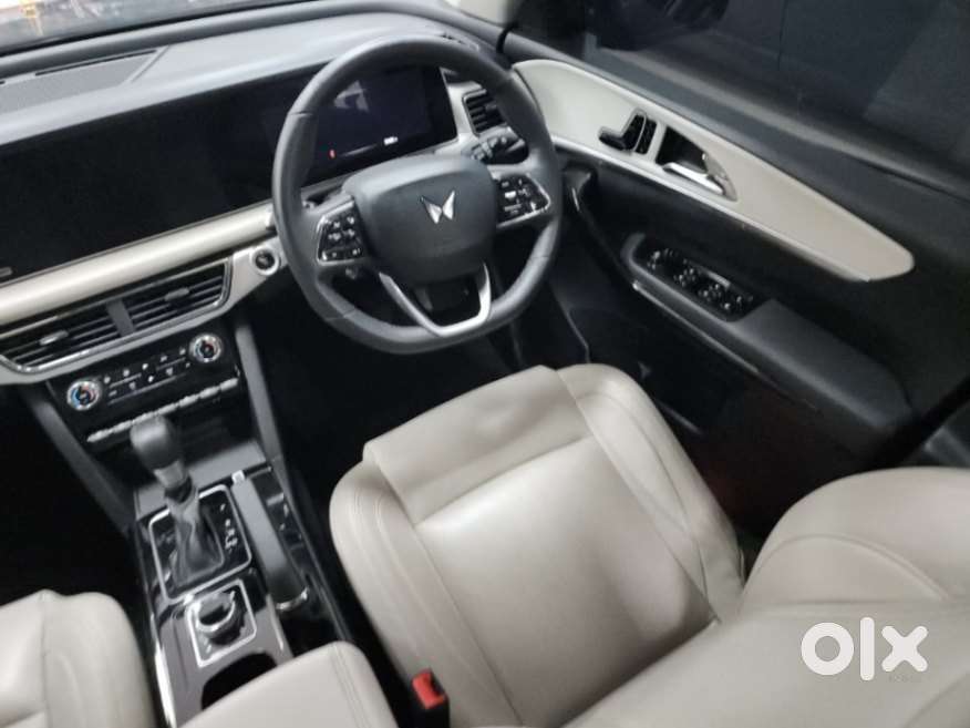 Mahindra Xuv700 Ax7l 6 Str At, 2024, Diesel