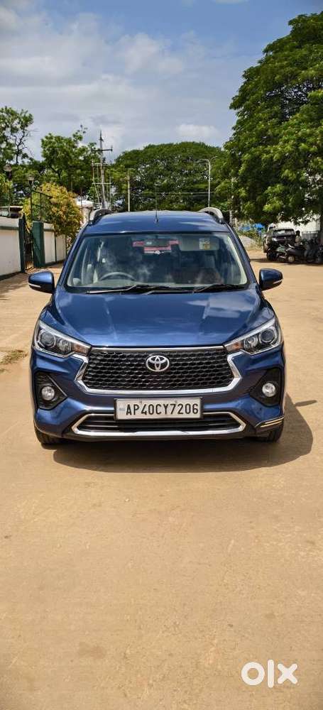 Toyota Rumion V Mt, 2024, Petrol