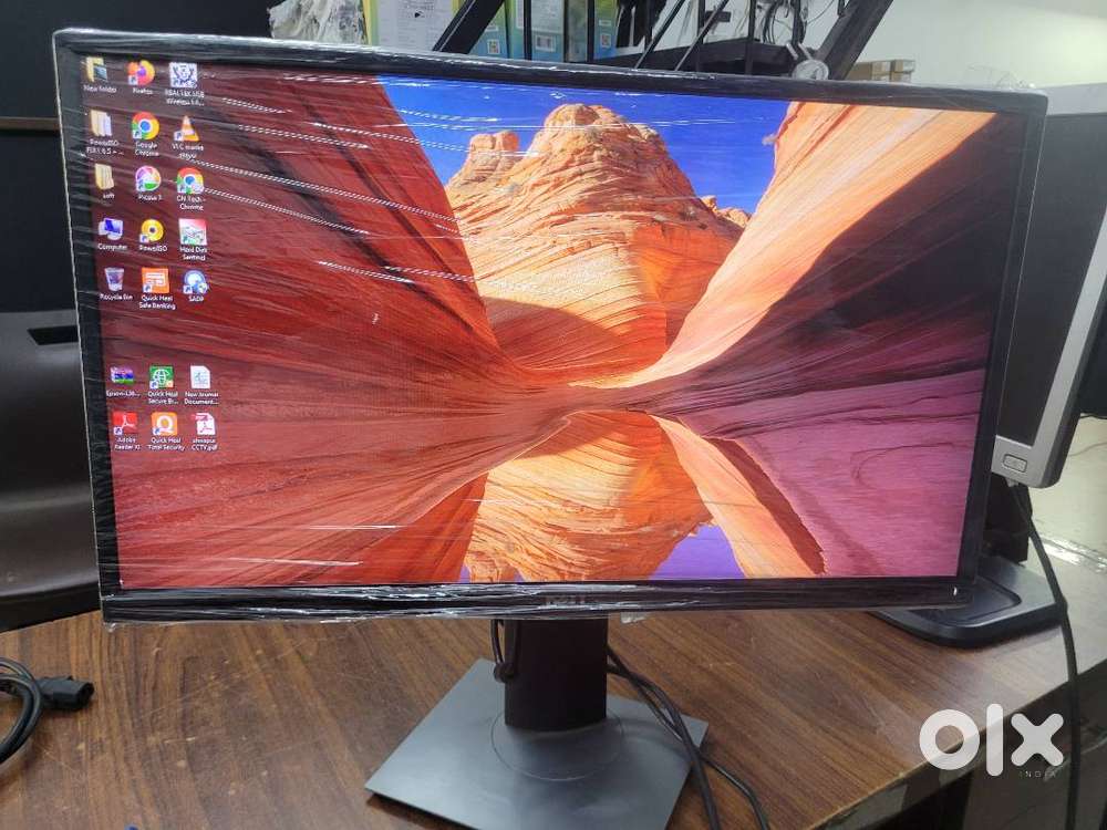 Sale Monitor - Dell/Hp/Lg 22 inches with hydraulic Stand,Top Condition