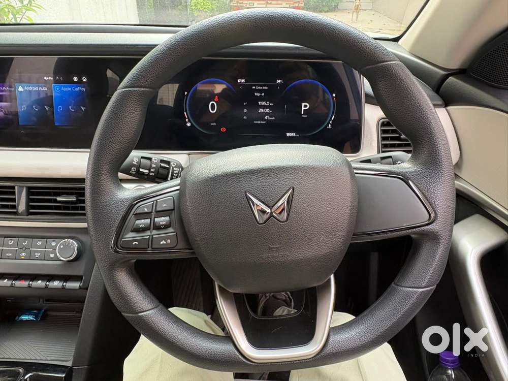 Mahindra Xuv700 2.2 Ax 5 Diesel At 7 Str, 2025, Diesel