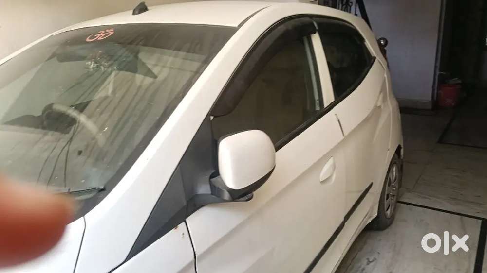 Hyundai Eon Sportz 2013 Petrol