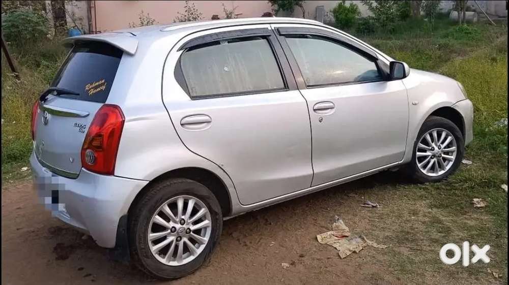Toyota Etios Liva 2011 Petrol