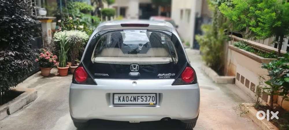 Honda Brio 2012 Petrol Well Maintained