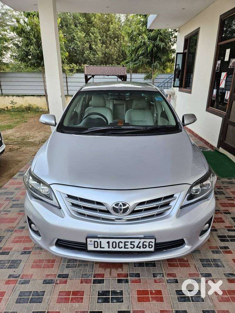 Toyota Corolla Altis G Hv At, 2013, Petrol