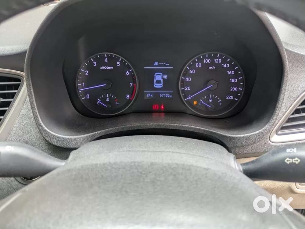 Hyundai Verna Fluidic 1.6 Vtvt Sx, 2017, Petrol