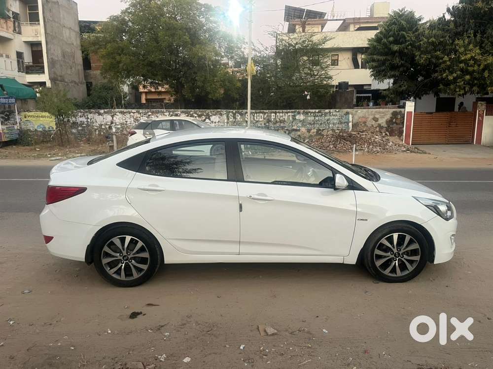 Hyundai Fluidic Verna 2016