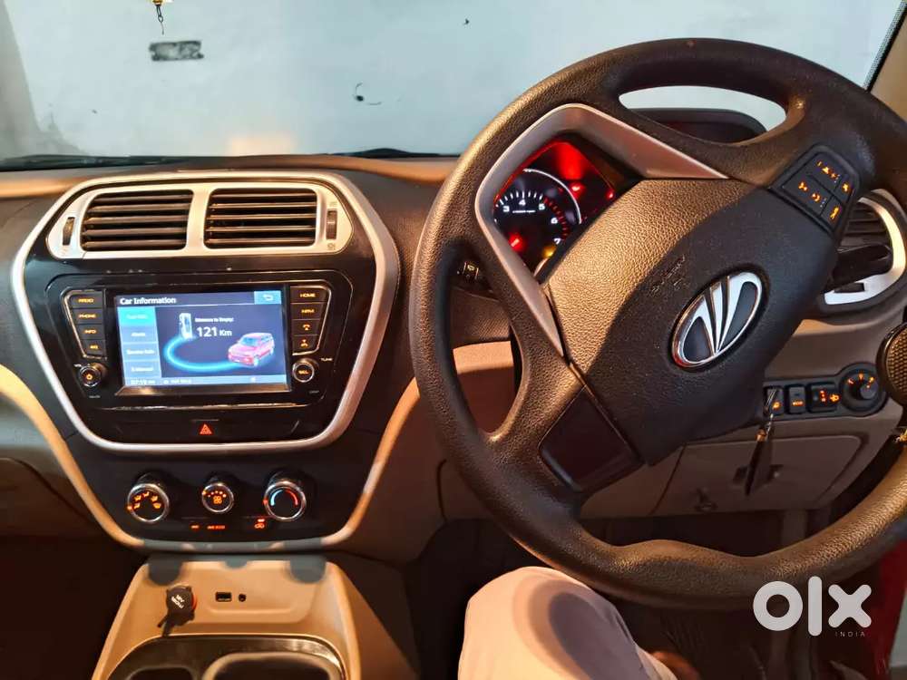 Mahindra Tuv N10 ऑप्शनल 7सीटर फुल टॉप मॉडल 2018लॉस्ट Km 68000 चली