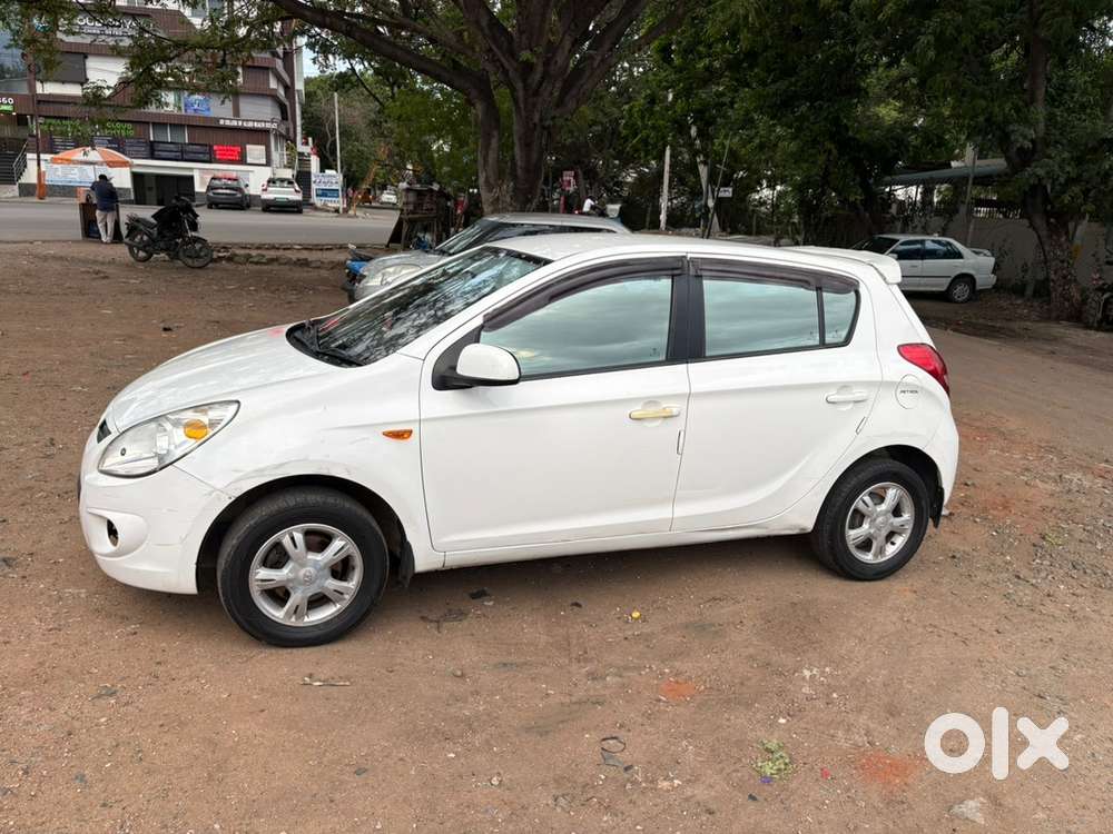 Hyundai I20 Asta Petrol 2010